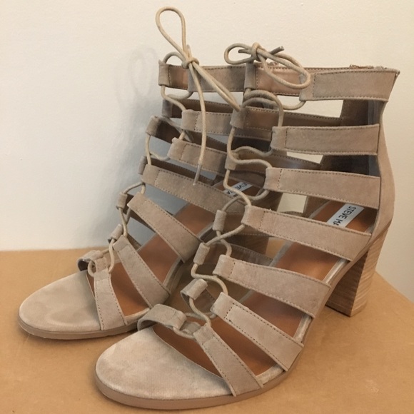 Steve Madden Shootie lace up with zipper - Picture 7 of 8